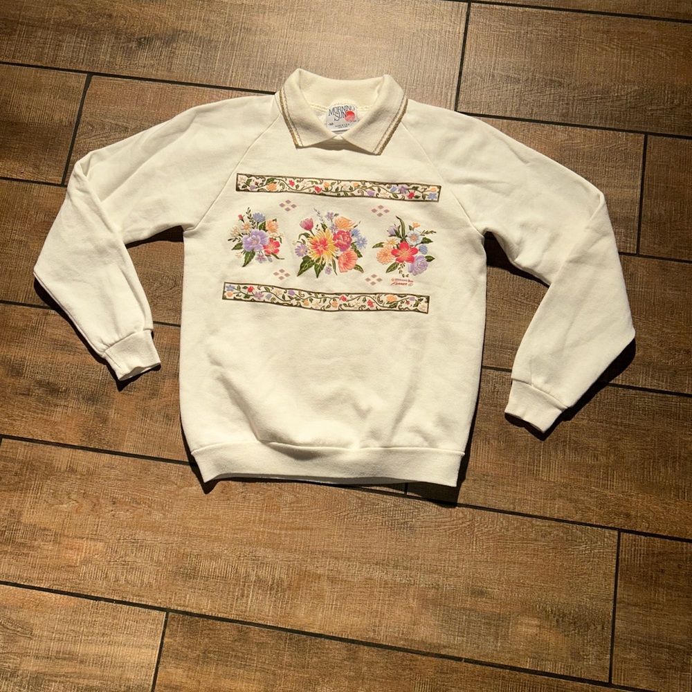 Vintage Morning Sun Cream Floral Graphic Sweatshirt